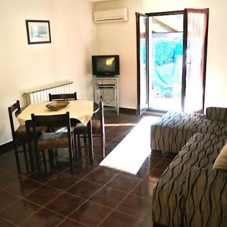Dina Apartment *